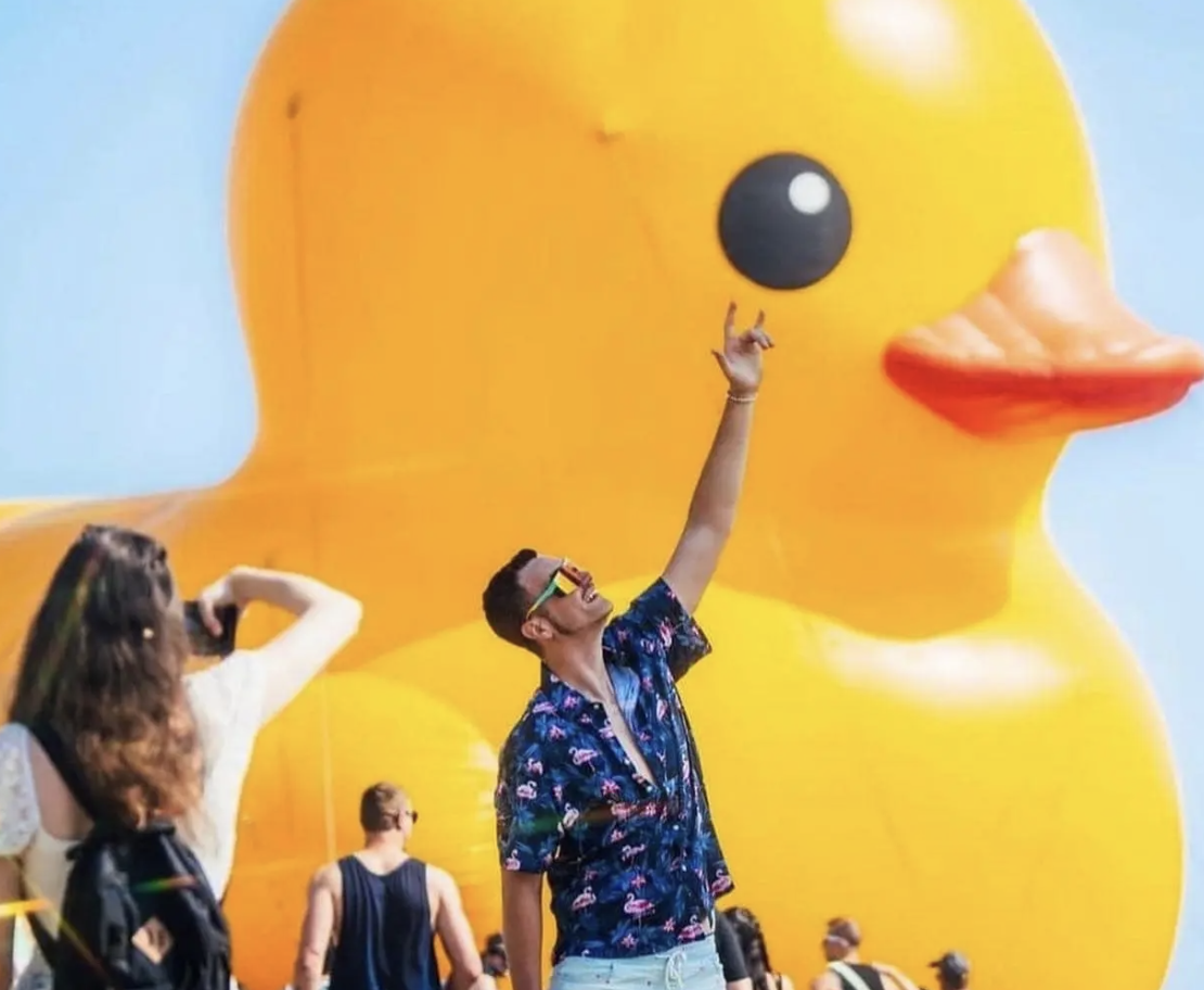 世界最大橡皮鸭本周登陆纽约